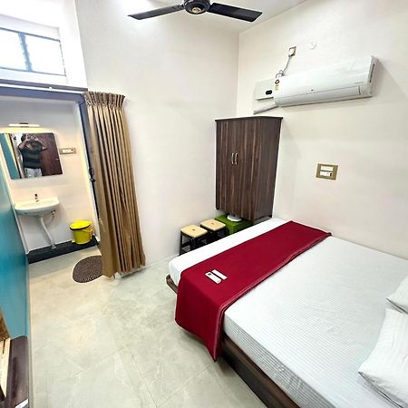 Om Lingeswaran Home Stay Tiruvannāmalai Buitenkant foto