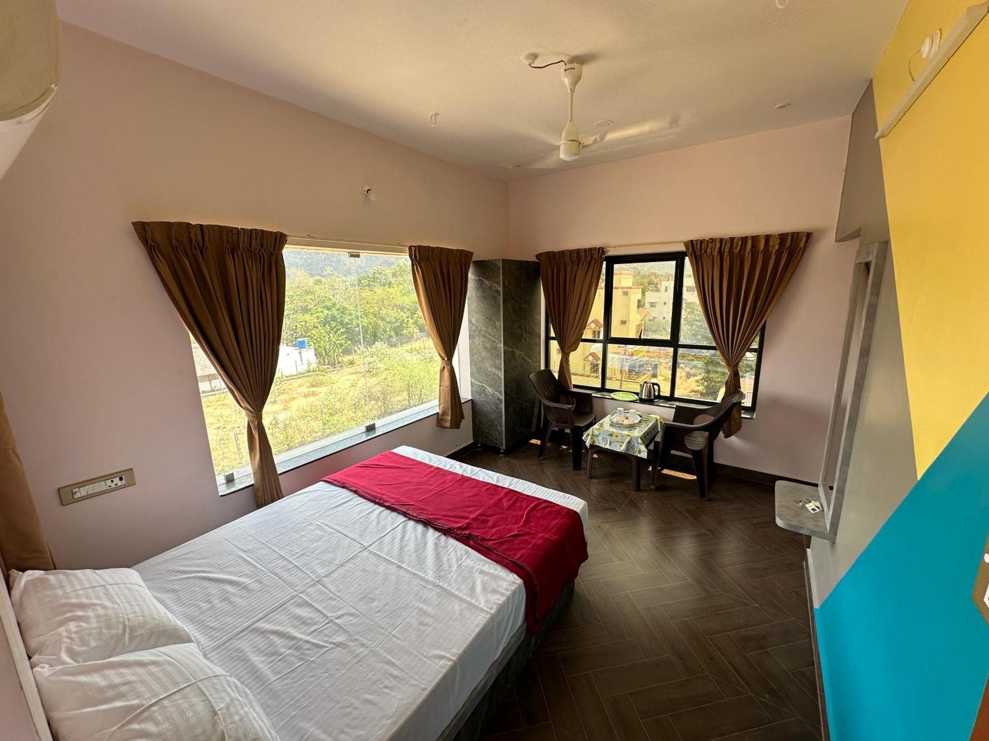 Om Lingeswaran Home Stay Tiruvannāmalai Buitenkant foto