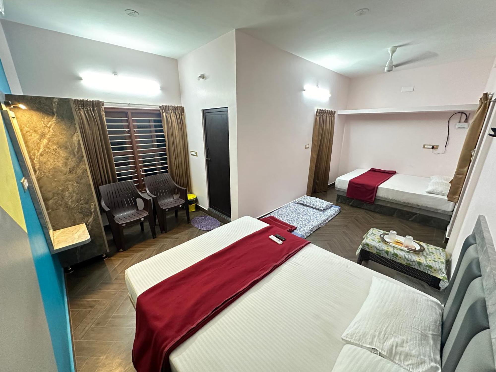 Om Lingeswaran Home Stay Tiruvannāmalai Buitenkant foto